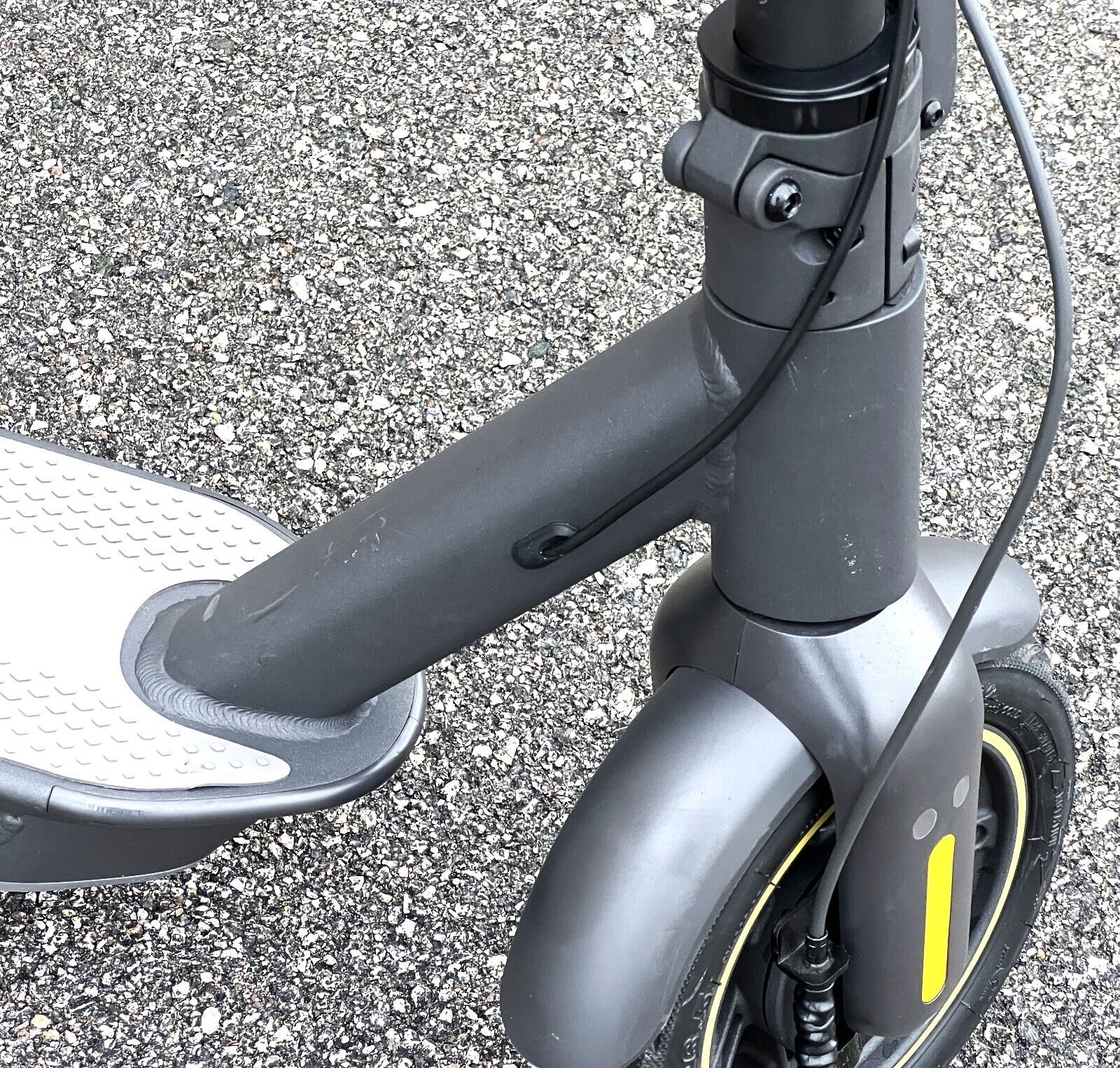 Segway - Max G30P Electric Foldable Kick Scooter - MAX G30P - Good Condition