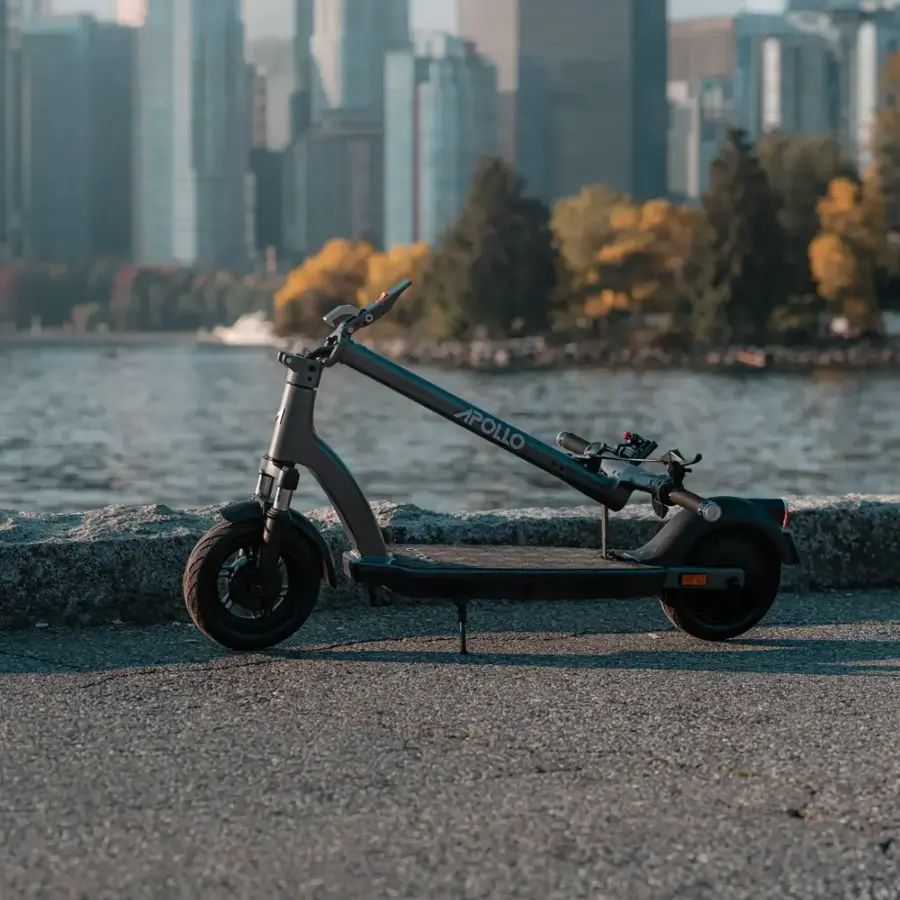Apollo - Air 2024 Premium Electric Scooter w/43 mi Max Range & 21 mph Max Speed - Space Gray - Excellent Condition