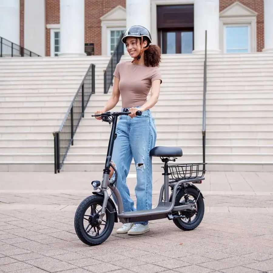 GoTrax - FLEX VOYAGER Electric Scooter w/15mi Operating Range & 15.5mph Max Speed - Gray - Good Condition