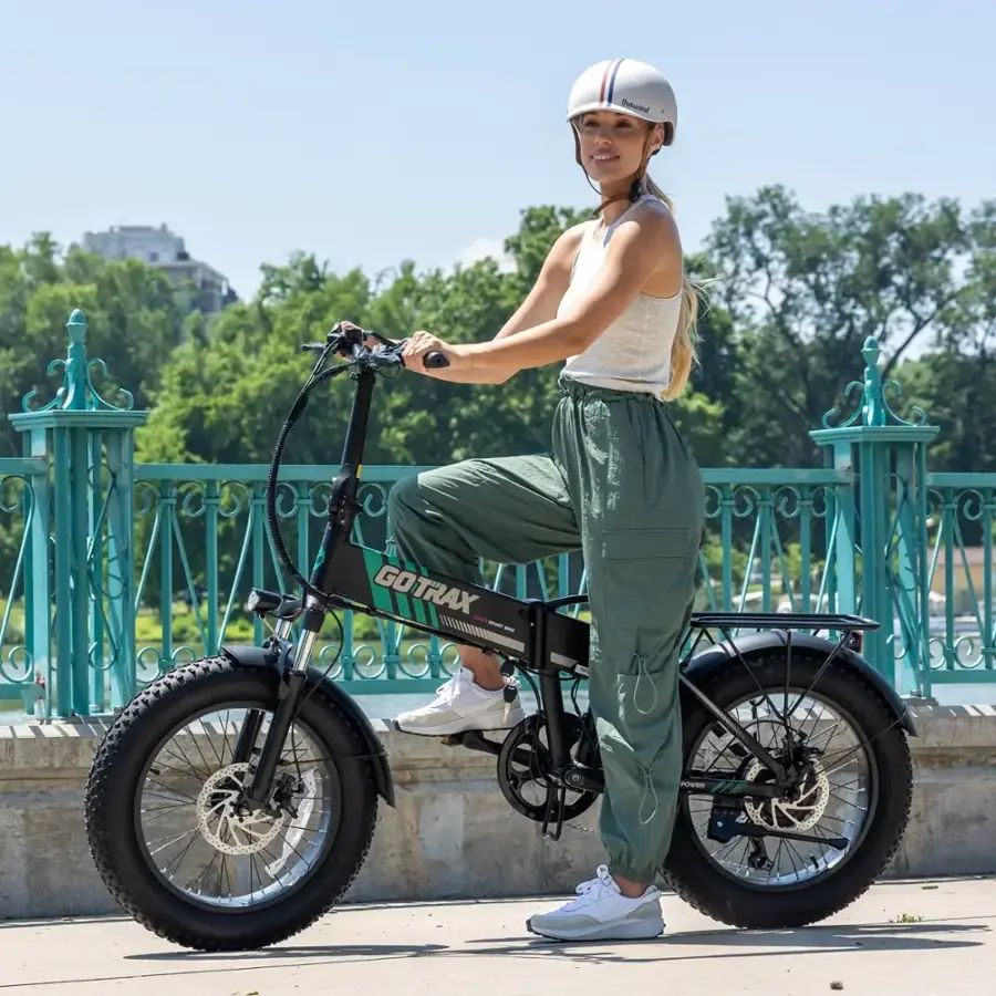 GoTrax - Z4 Pro Foldable Ebike w/ up to 50 mile Max Operating Range and 28 MPH Max Speed - Black - GT-Z4PRO