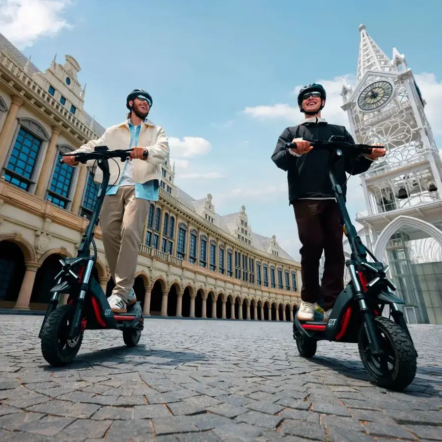 Segway - ZT3 Pro Kick Scooter w/43.5 Max Operating Range & 24.9mph Max Speed - Black - 051801U
