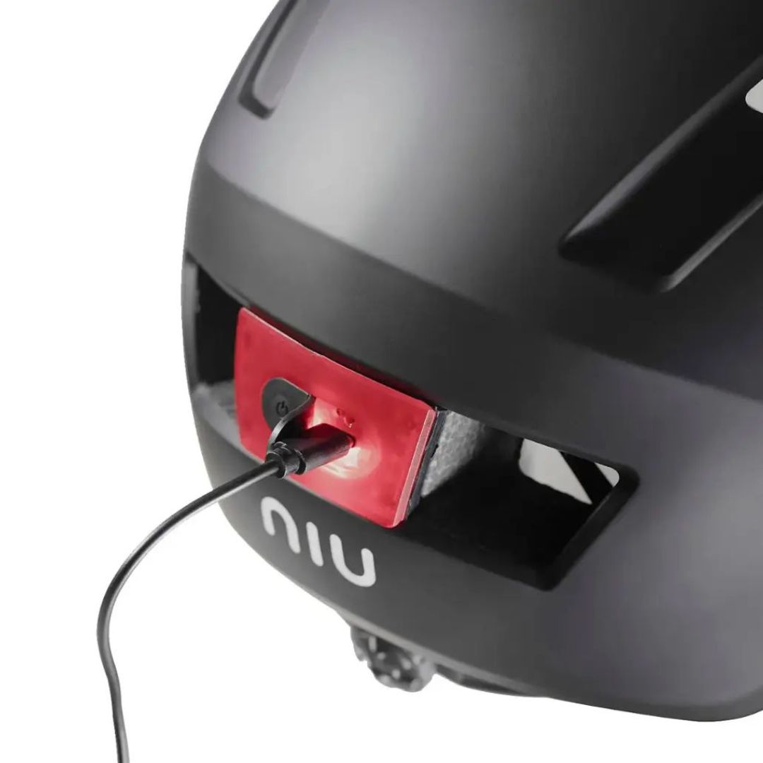 NIU - Electric Scooter Helmet with LED Light - Black - 5K3G5L17J