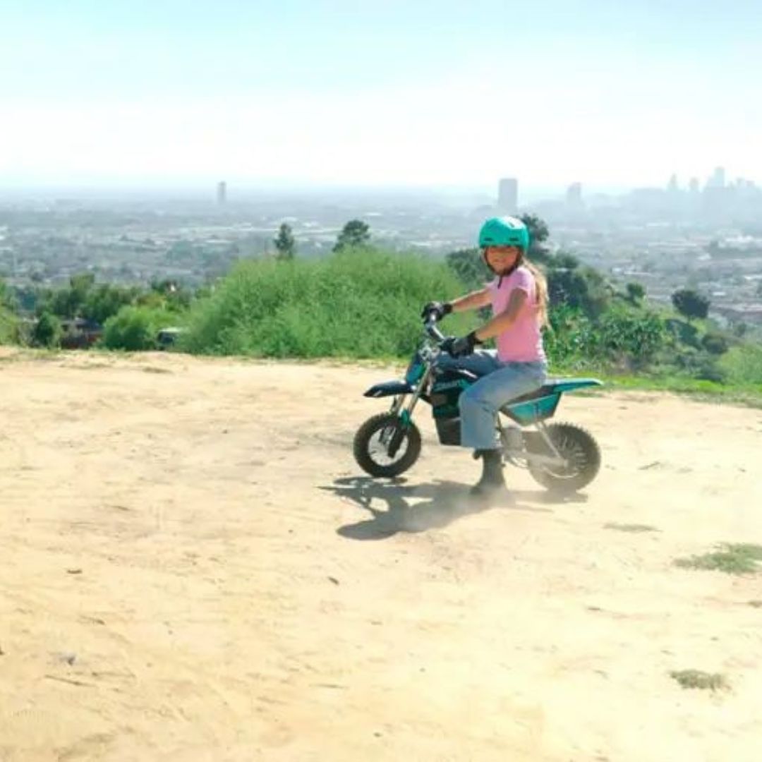 Razor - Dirt Rocket eBike MX350 w/ 7 miles Max Operating Range and 14 mph Max Speed - Teal/Black - 15128045