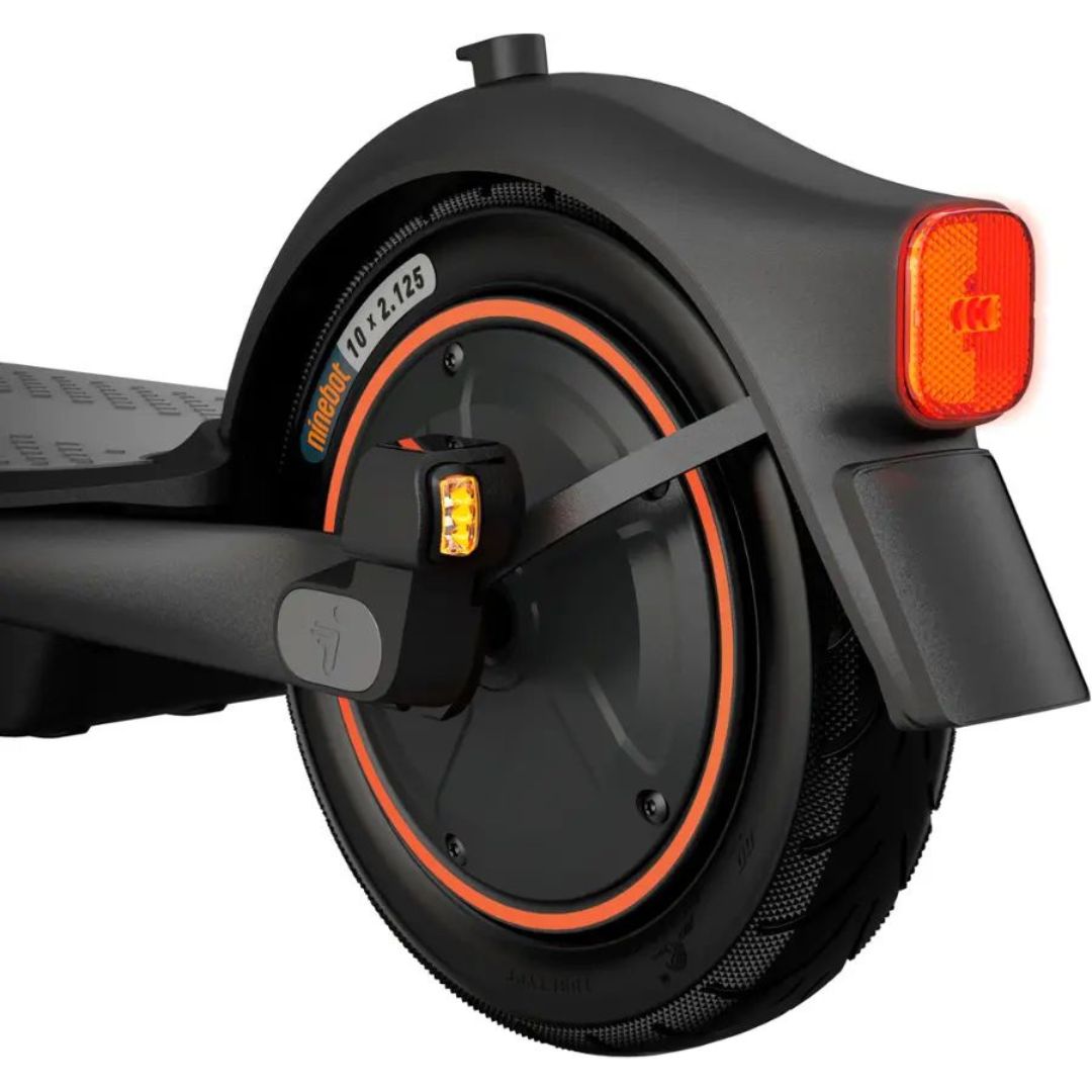 Segway - Ninebot F65 Kick Scooter w/40.4 miles Operating Range & 18.6 mph Max Speed - Black - AA.00.0010.94 - Good Condition