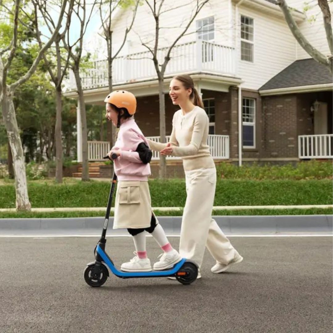 Segway - C2 Lite Kids Kick Scooter w/ up to 5.6mi Range & 9.9 mph Max Speed - Blue - 100501U