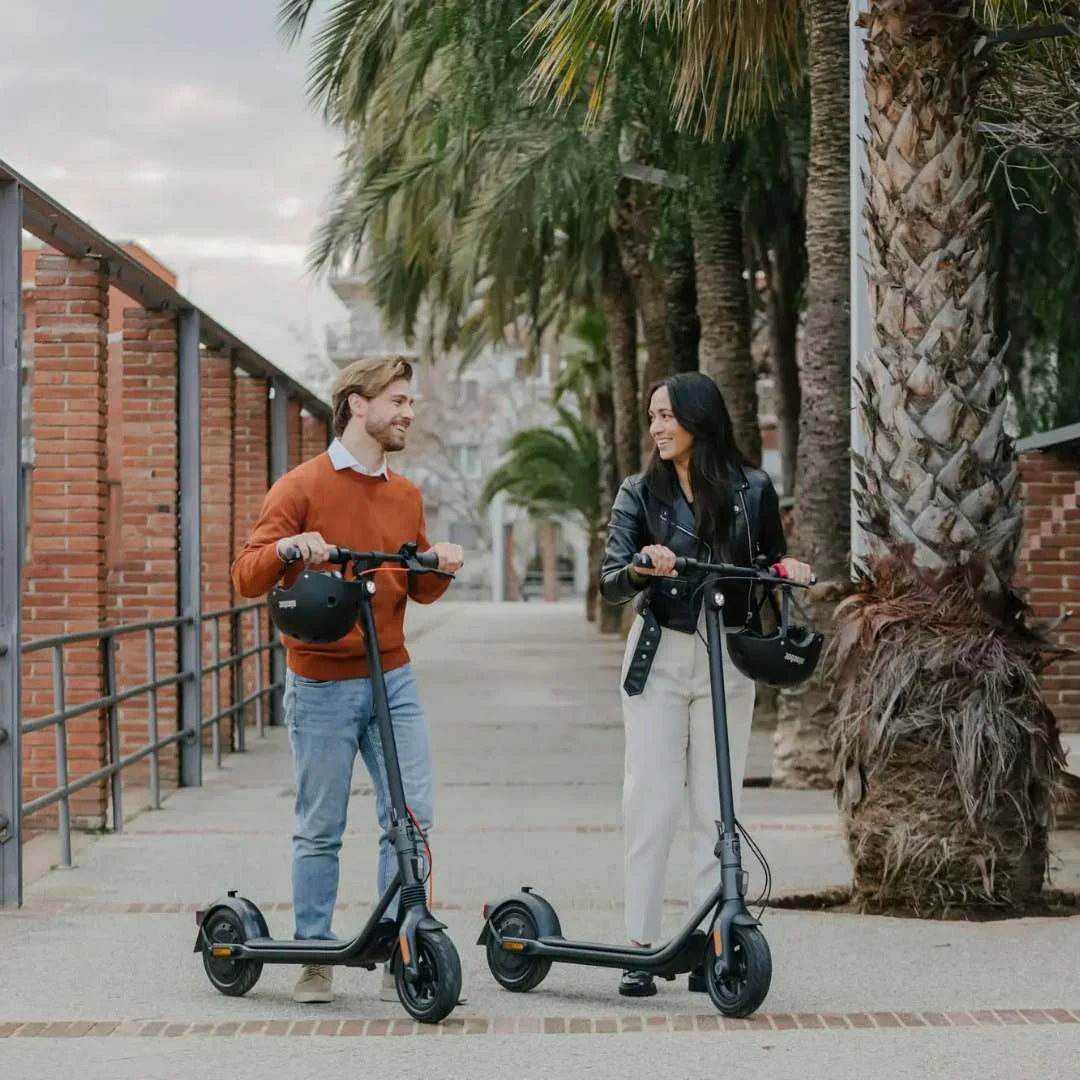Segway - Ninebot F2 Electric Scooter w/25 mi Max Operating Range & 18 mph Max Speed - Black - AA.05.12.01.0004 - Good Condition