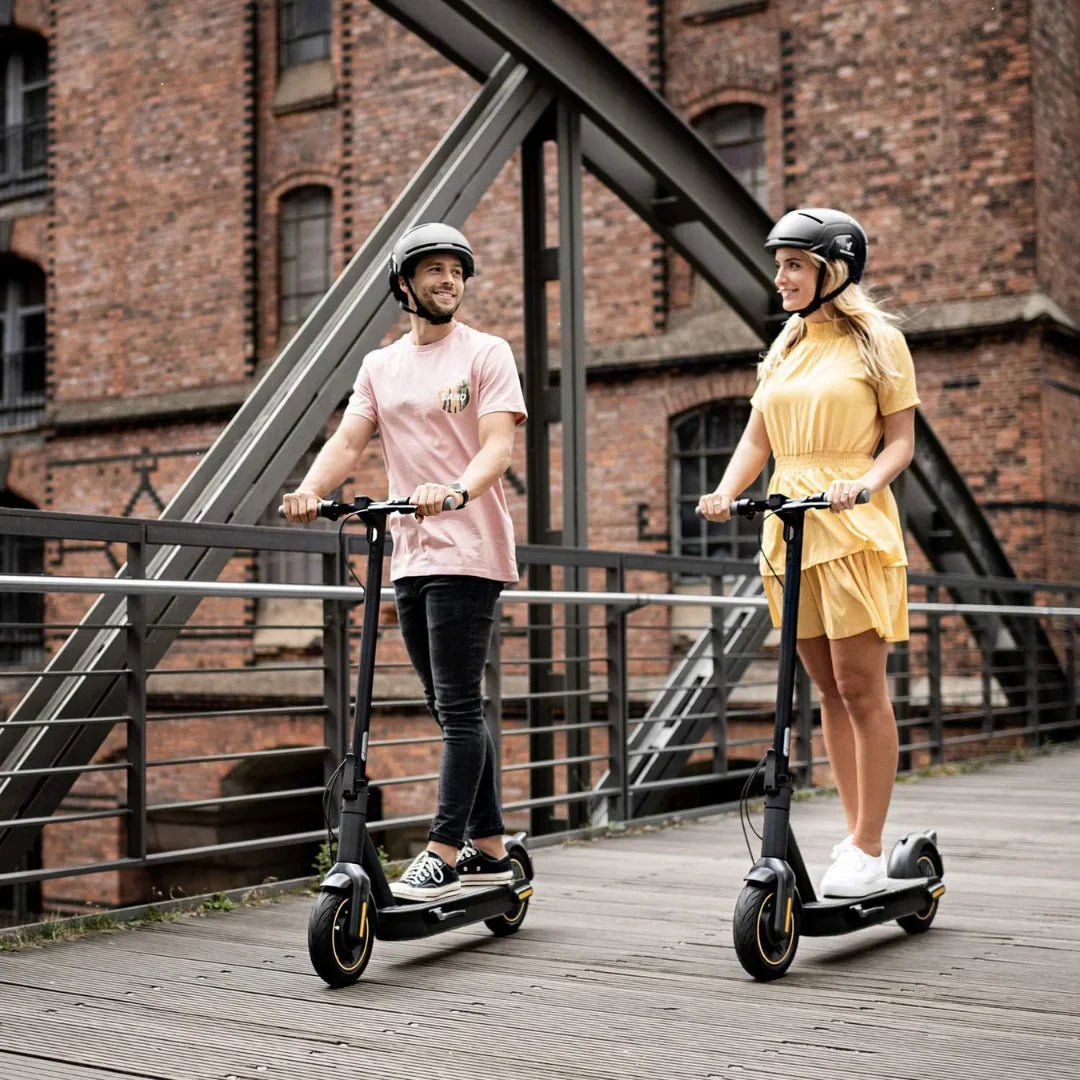 Segway - G30Max Electric Kick Scooter Foldable Electric Scooter w/40.4 Max Operating Range & 18.6 mph Max Speed - Black - MAX-G30P 2